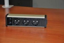 Zásuvka VERSATEK 3+2 Alu